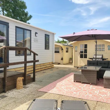 555 Op Recreatiepark De Wielen * Sint Maarten