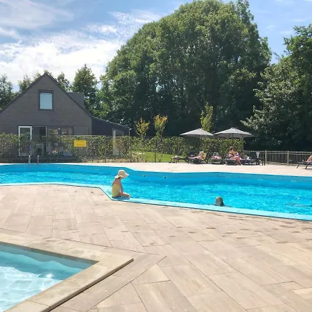 555 Op Recreatiepark De Wielen Chalet *