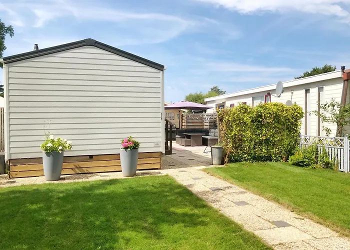 木屋 555 Op Recreatiepark De Wielen 荷属圣马丁