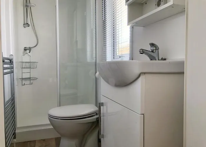 木屋 555 Op Recreatiepark De Wielen *